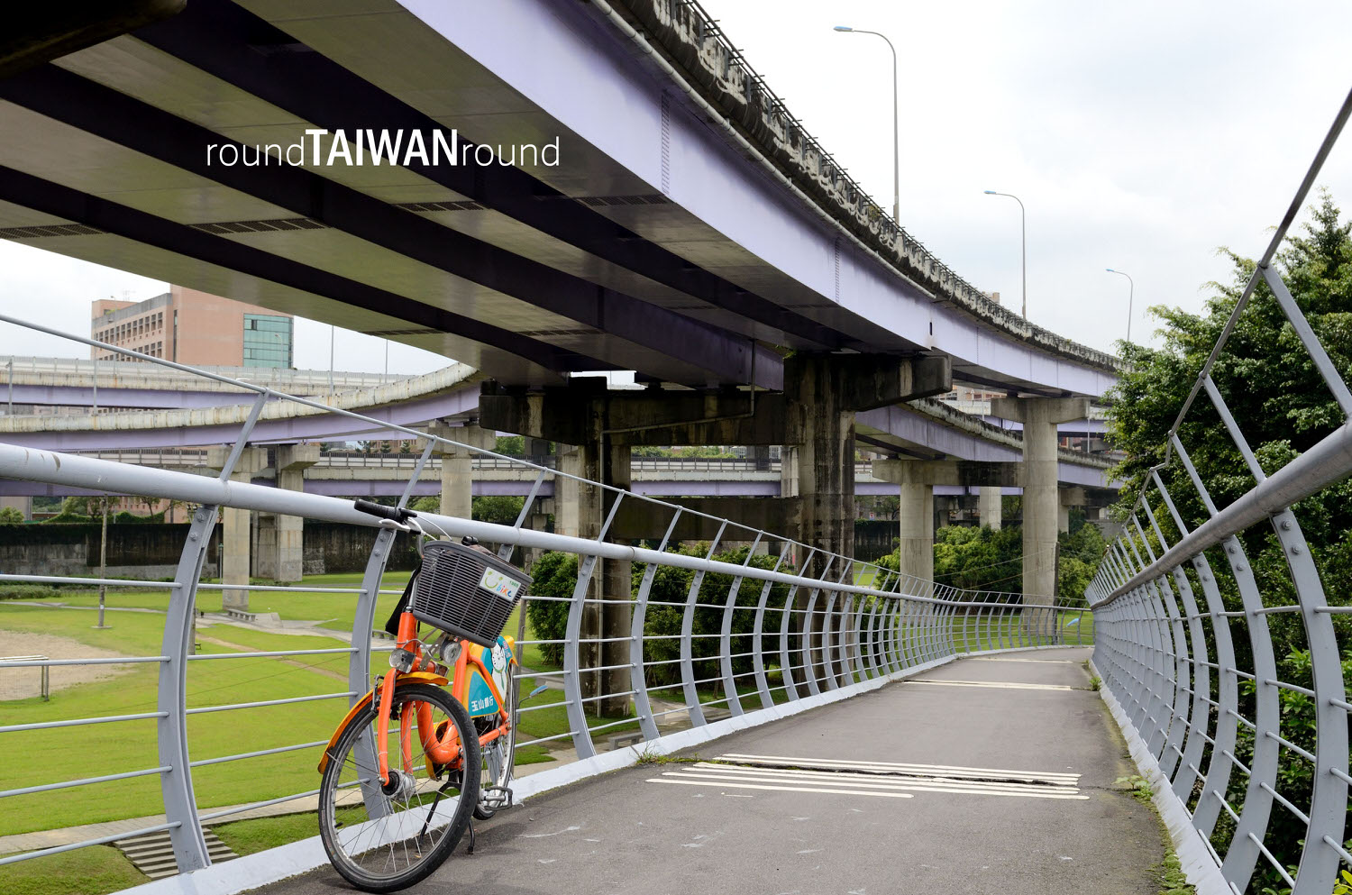 Fuhe_Bridge_Flea_Market__________-027.jpg