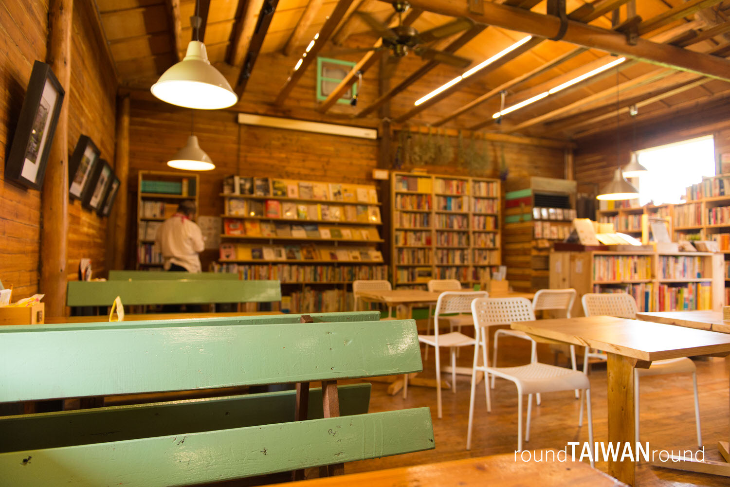 Lifestyle_Bookstore_______-021.jpg