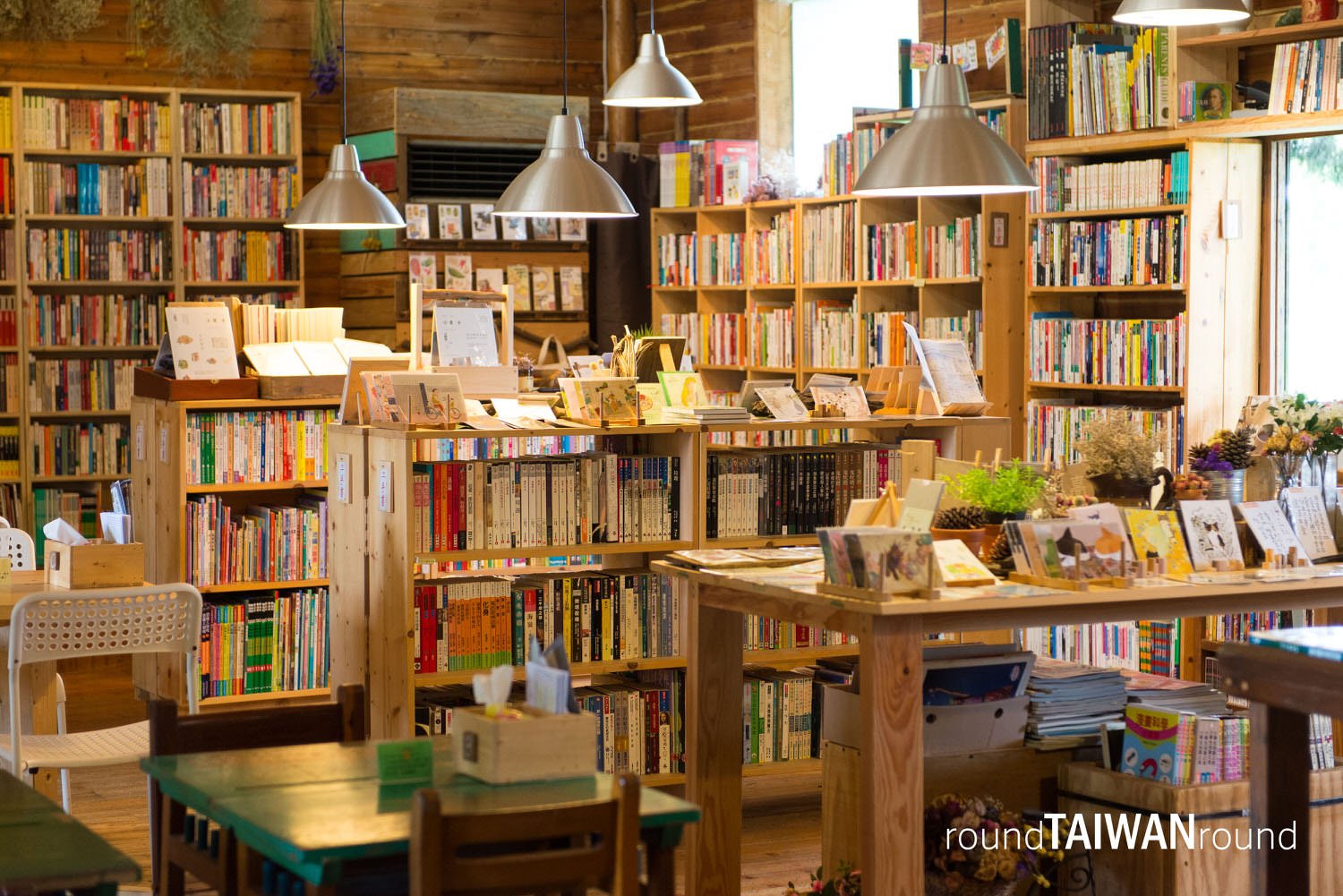 Lifestyle_Bookstore_______-015.jpg