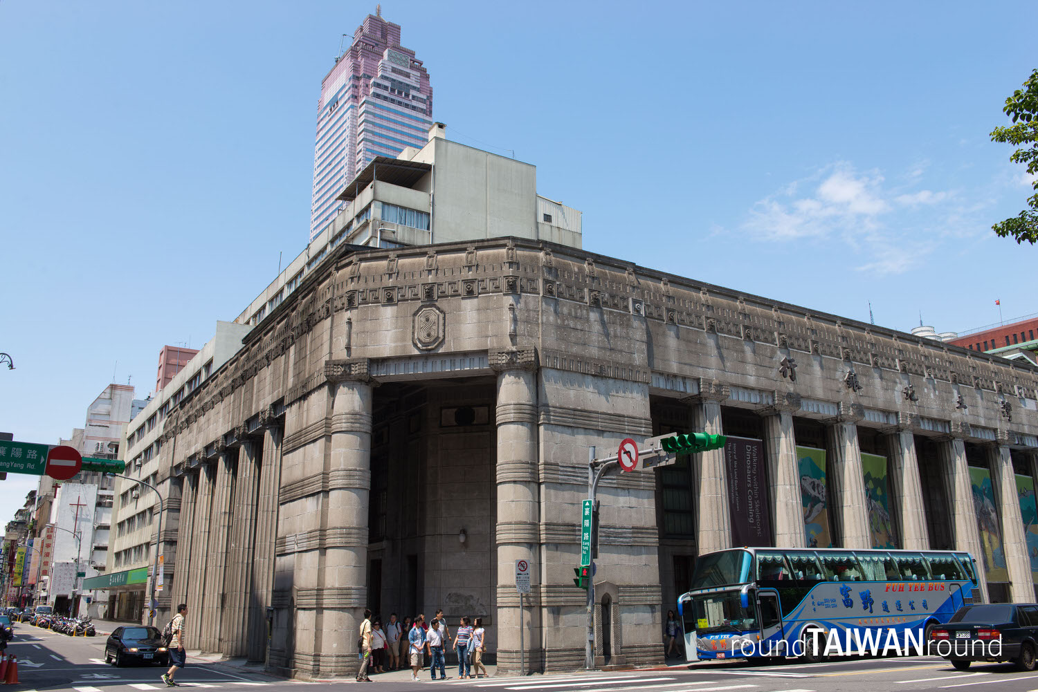 Taiwan_Land_Bank_Exhibition_Hall__________-_________-001.jpg