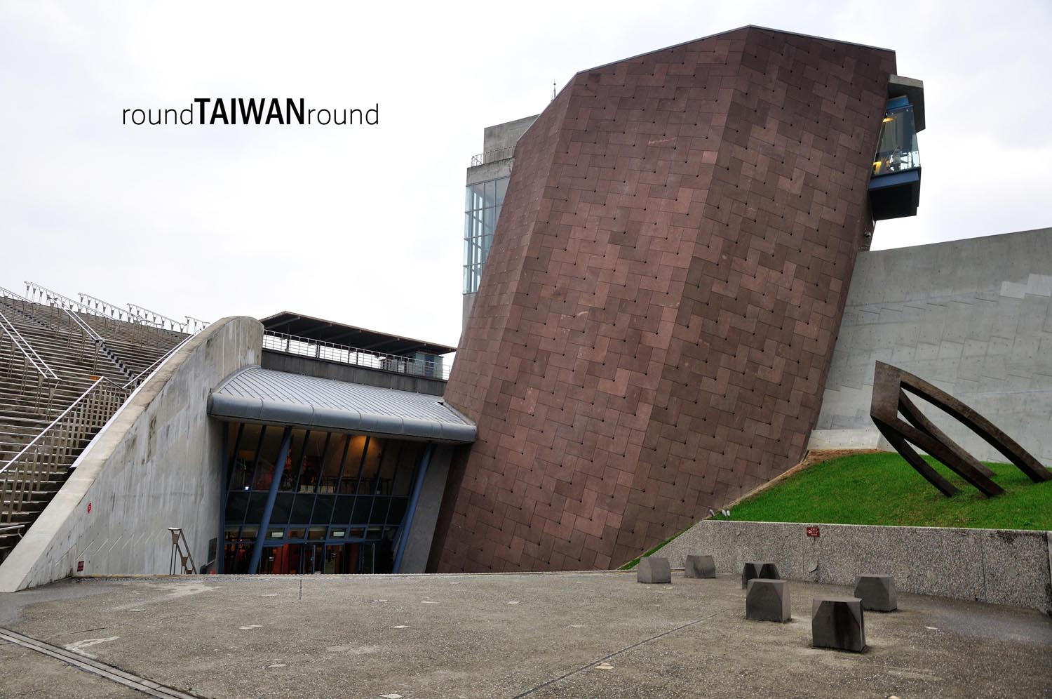 Shihsanhang_Museum_________-001.jpg