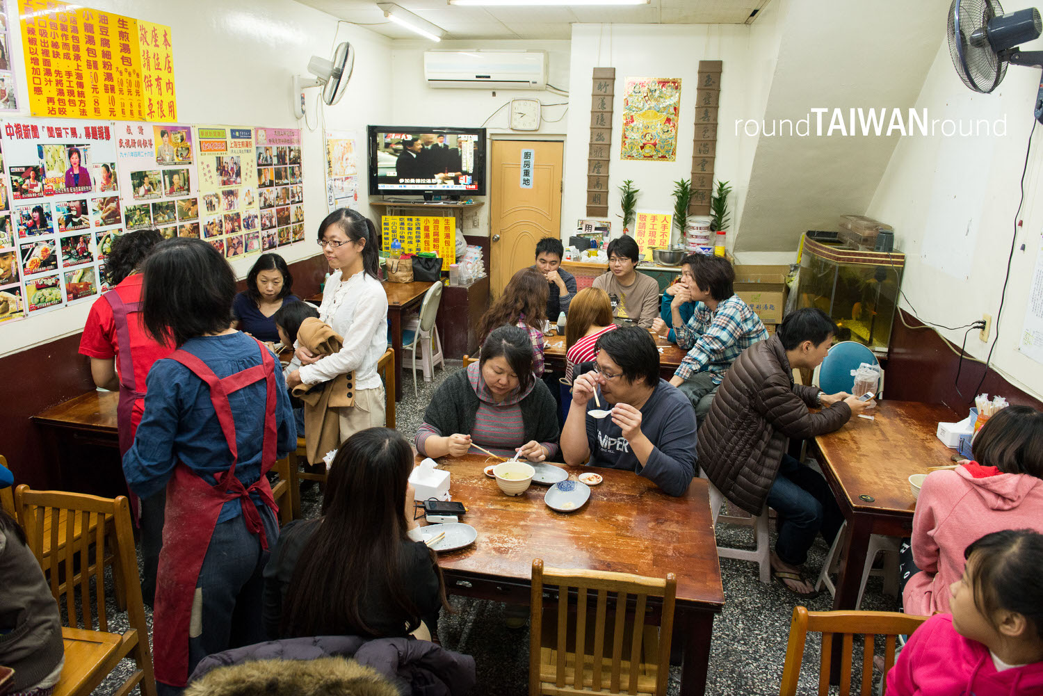 Shanghainese_Steam-fried_Baozi_________-007.jpg