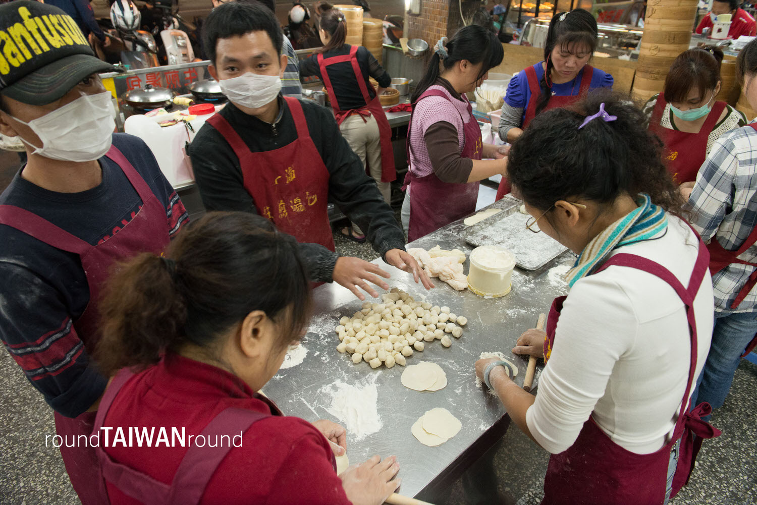 Shanghainese_Steam-fried_Baozi_________-006.jpg