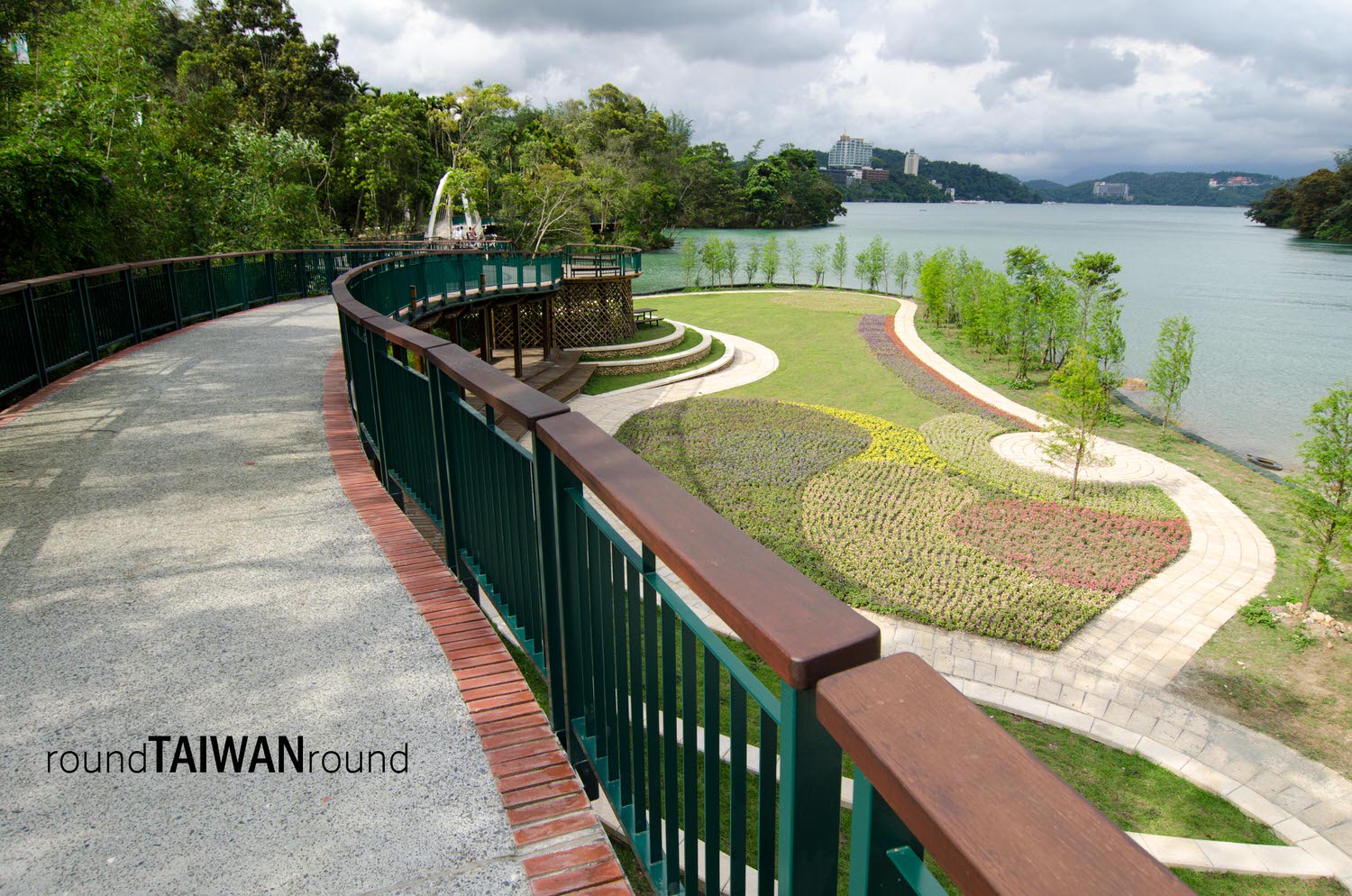 Xiangshan_Visitor_Center_________-006.jpg