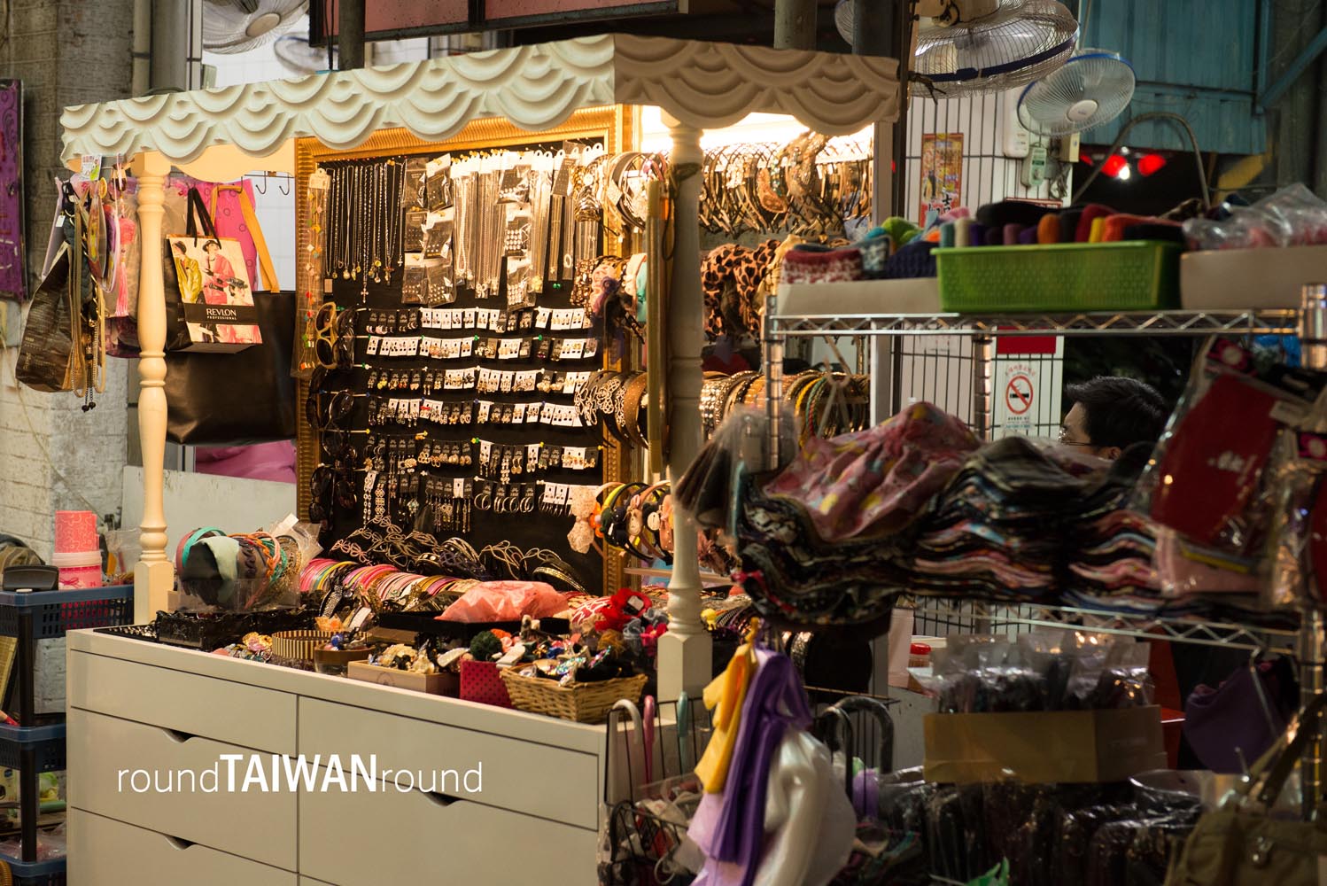 Kaohsiung_Ziqiang_Night_Market_________-003.jpg