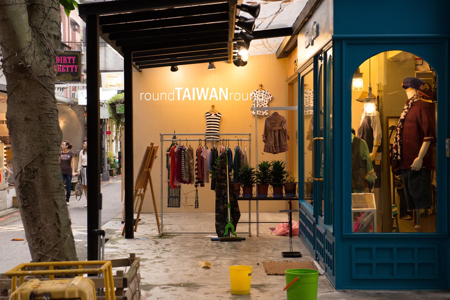 Zhongxiao_Dunhua_Shopping_Area_________-004.jpg