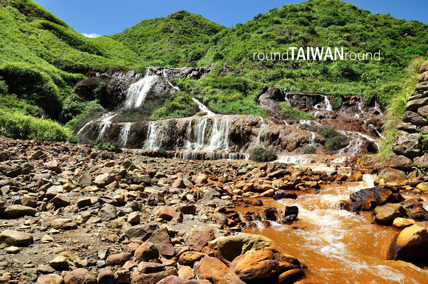 Golden_Waterfall_______-004.jpg
