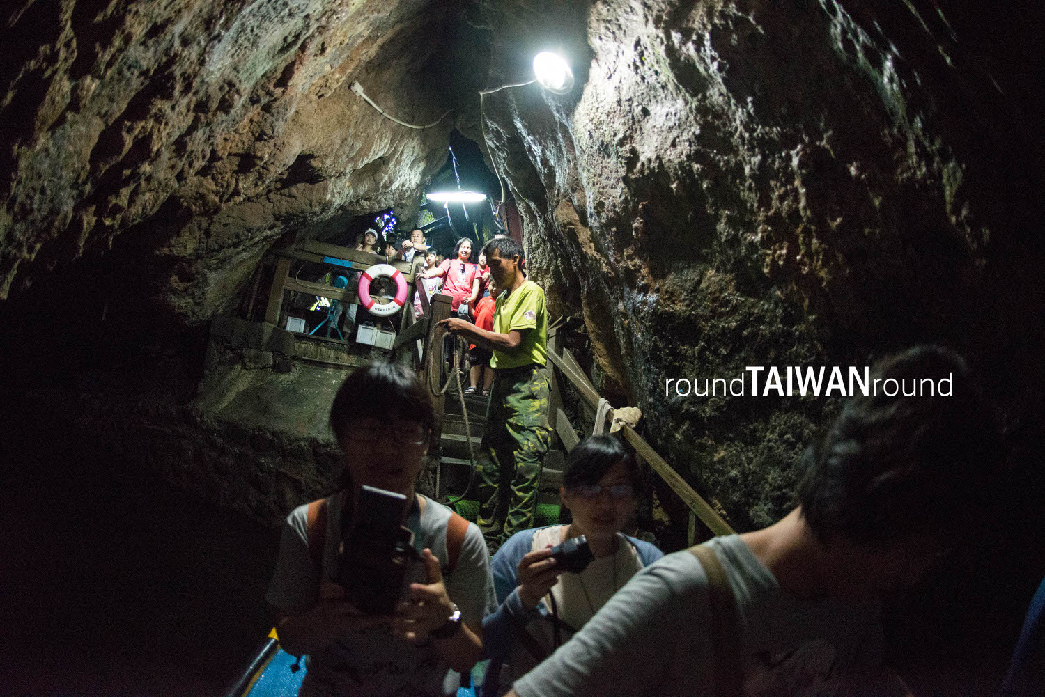 Moon_Cave_____-006.jpg