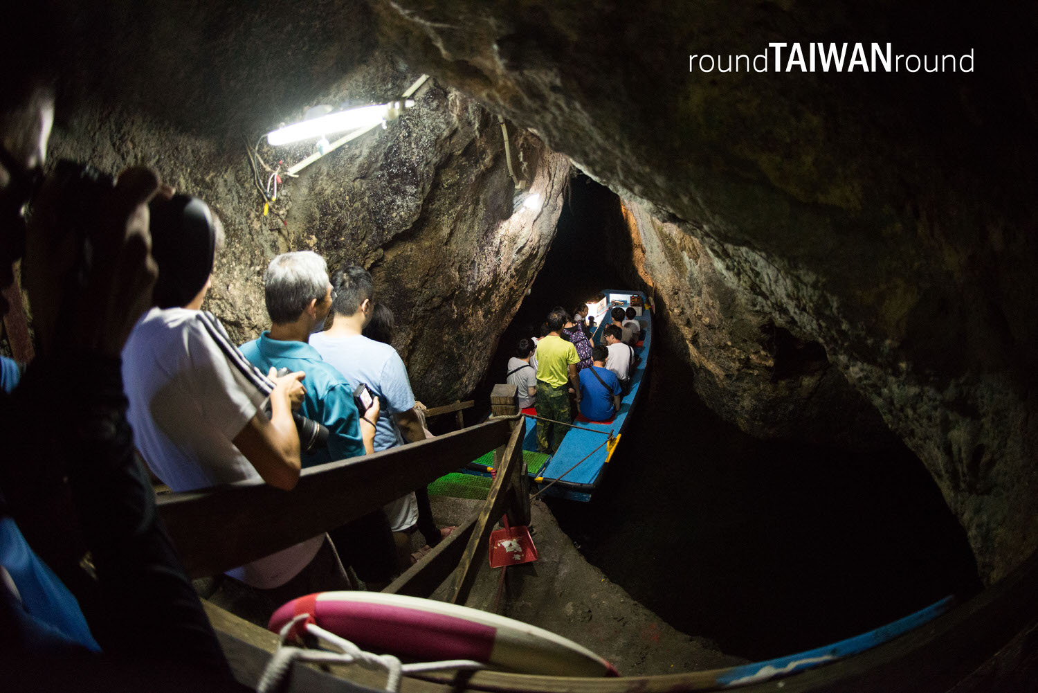 Moon_Cave_____-002.jpg