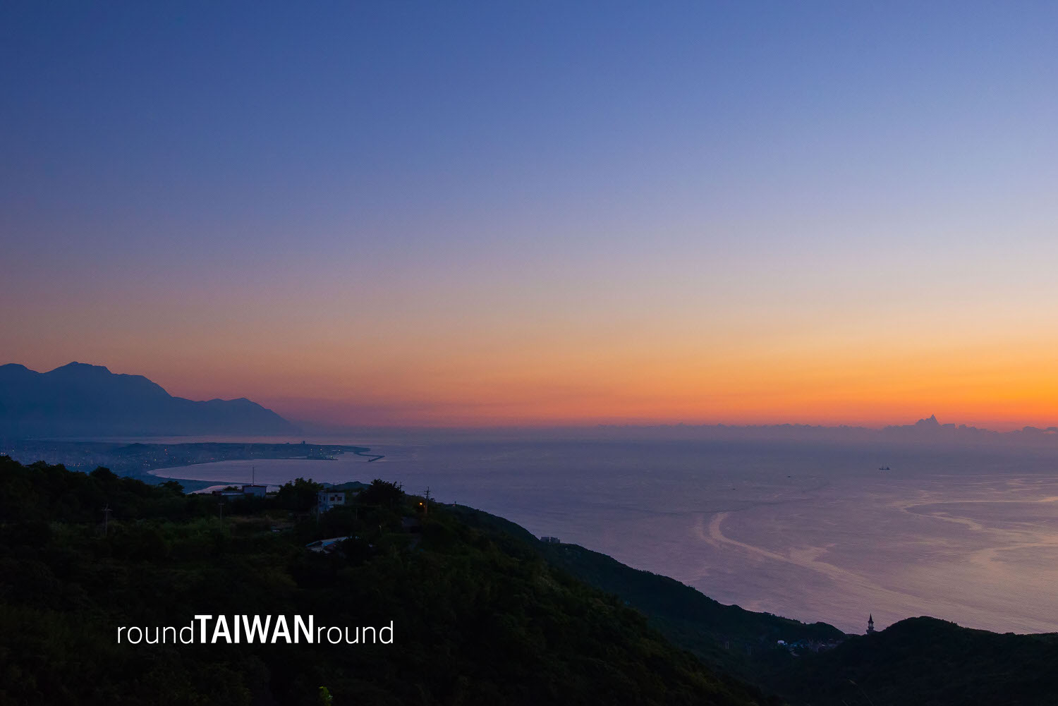 Pacific_Ocean_Sunrise________-001.jpg