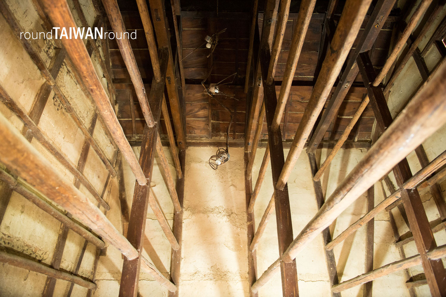 Tobacco_Barn_House_Village_________-003.jpg