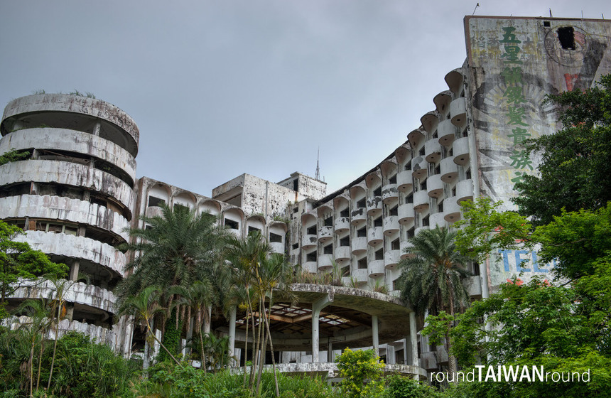 sesame-hotel-eerie-haunted-and-abandoned-round-taiwan-round