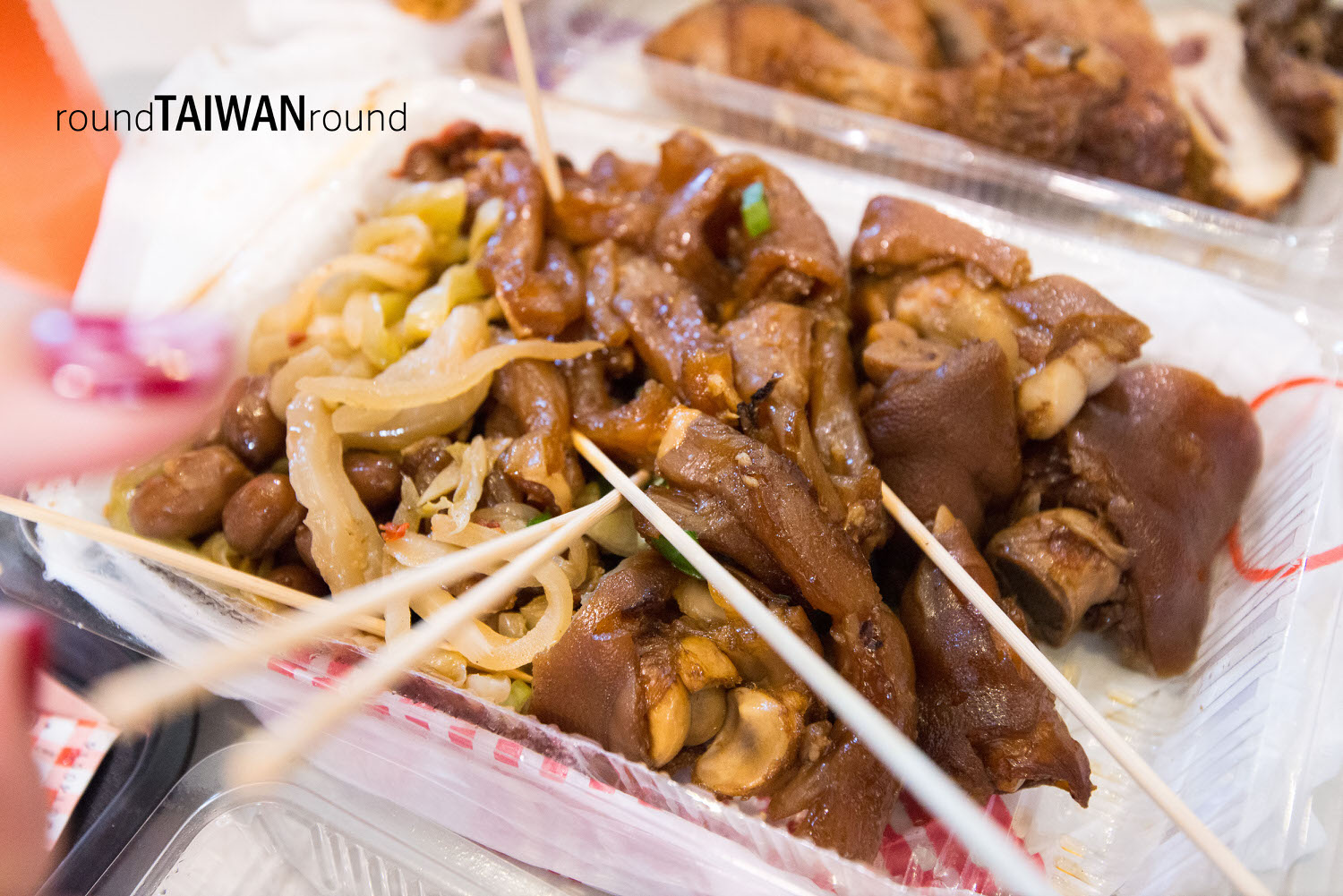 https://cdn.rtaiwanr.com/uploads/images/cover_image/10608/Liu_s_Sweet_Olive_Chicken_________-006.jpg
