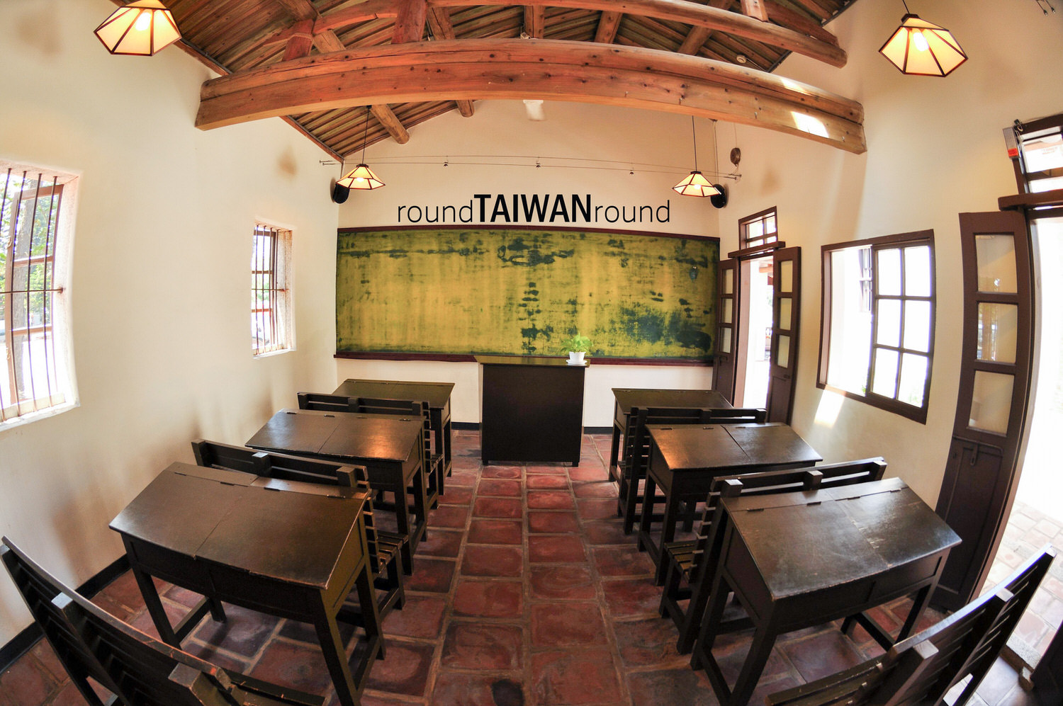 https://cdn.rtaiwanr.com/uploads/images/cover_image/759/Jinshui_Elementary_School_______-004.jpg